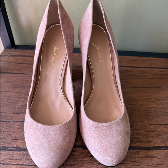 Vince Camuto Blush Suede Heels - Picture 2 of 8